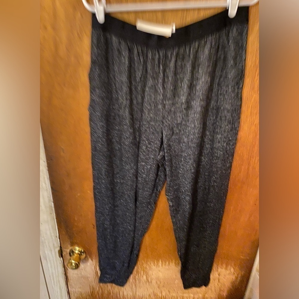Pink sweats - Picture 2 of 3